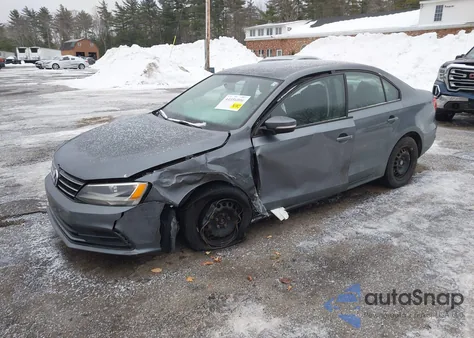 2015 Volkswagen Jetta 2.0L S z USA, uszkodzony, nr VIN 3VW2K7AJ5FM249867